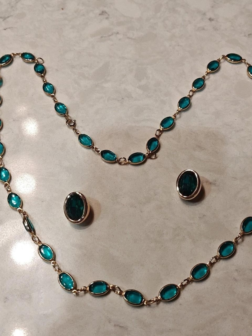 Swarovski Vintage S.A.L. Emerald Green Crystal Bezel Necklace and Clip-On Earing